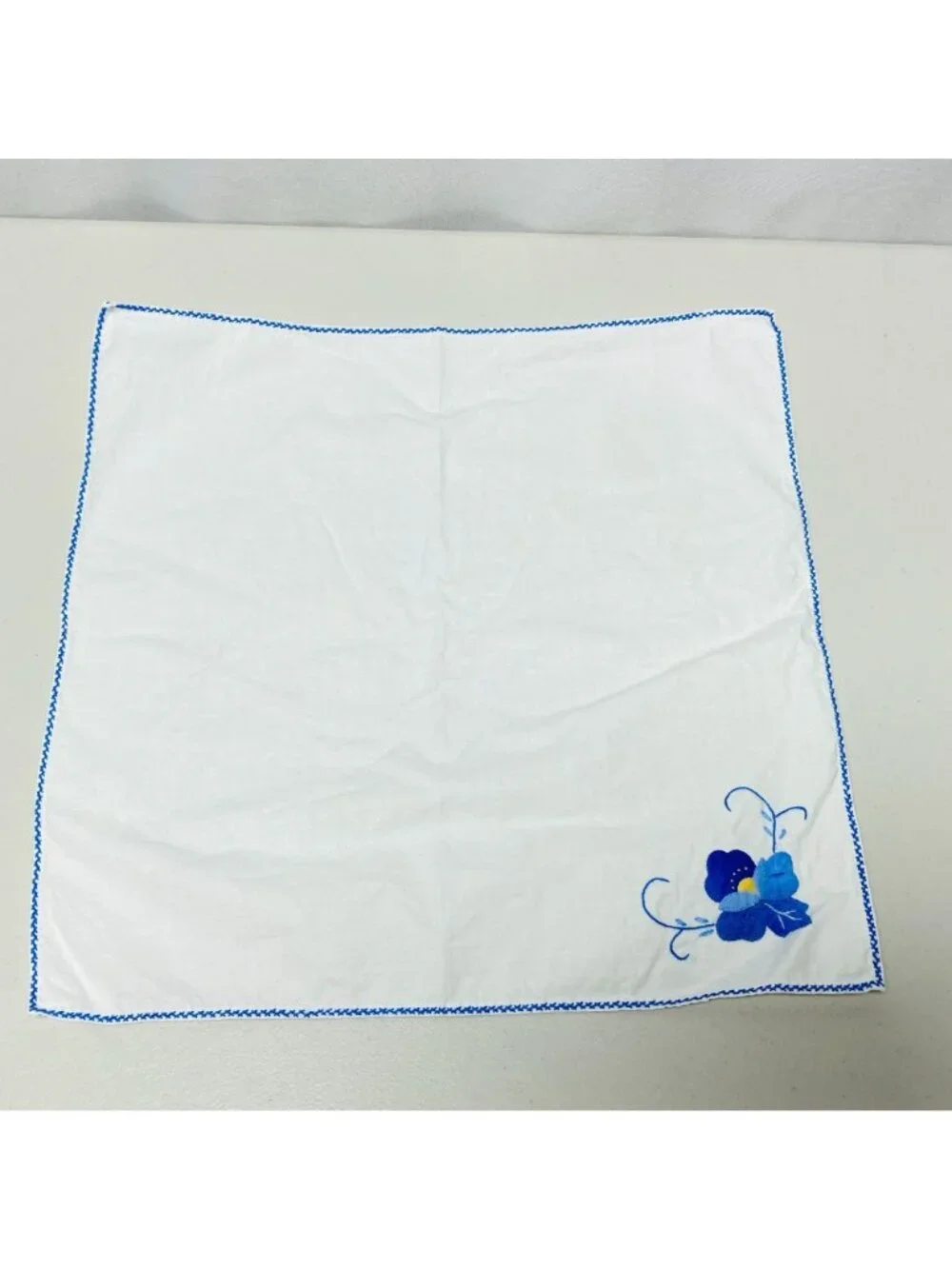 8 Vintage White Cotton Napkins With Blue Floral Embroidery & Scalloped Borders